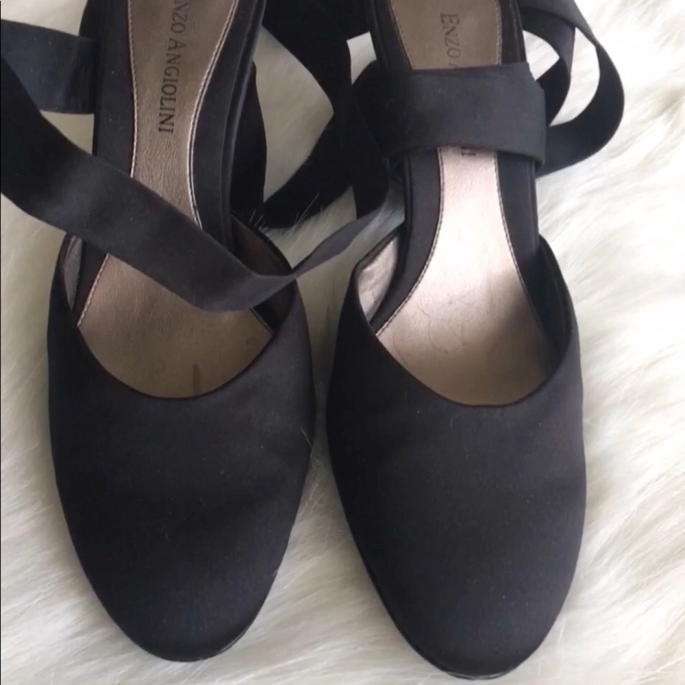 Black satin shoes with satin laces. Super sexy❤️